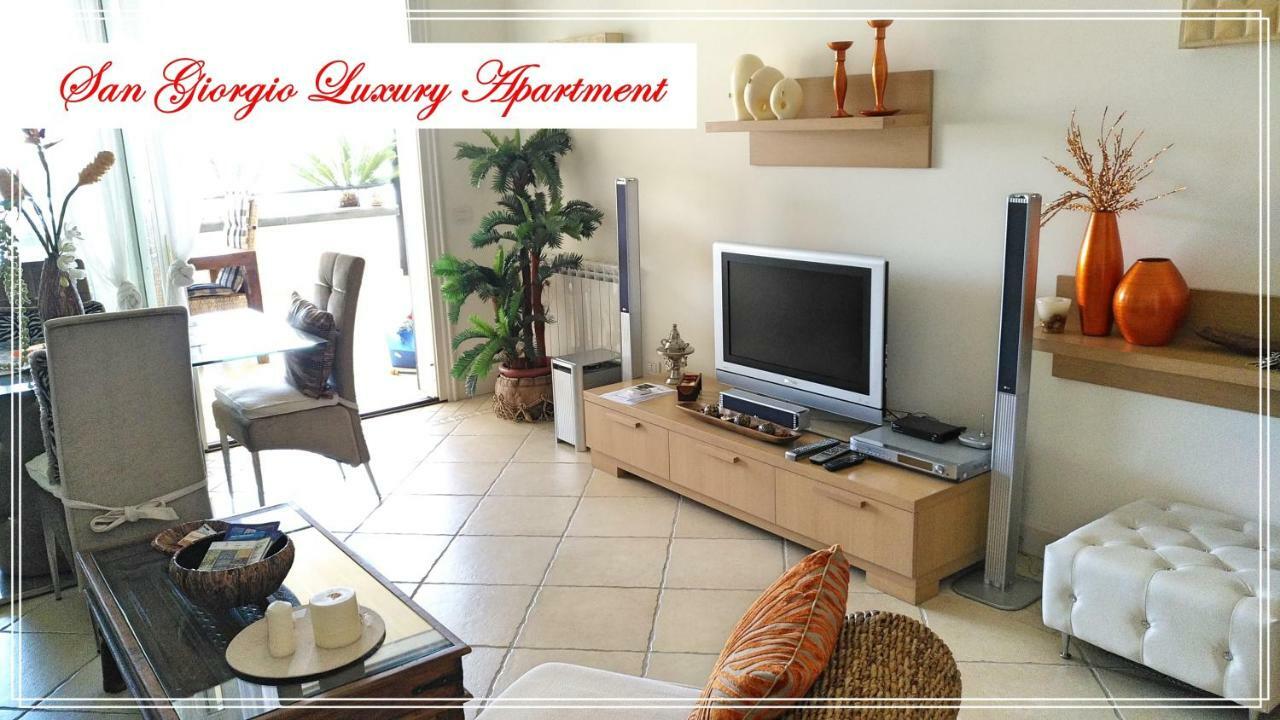 San Giorgio Luxury Apartment Taormina-Panoramic Pool & Parking Space Buitenkant foto